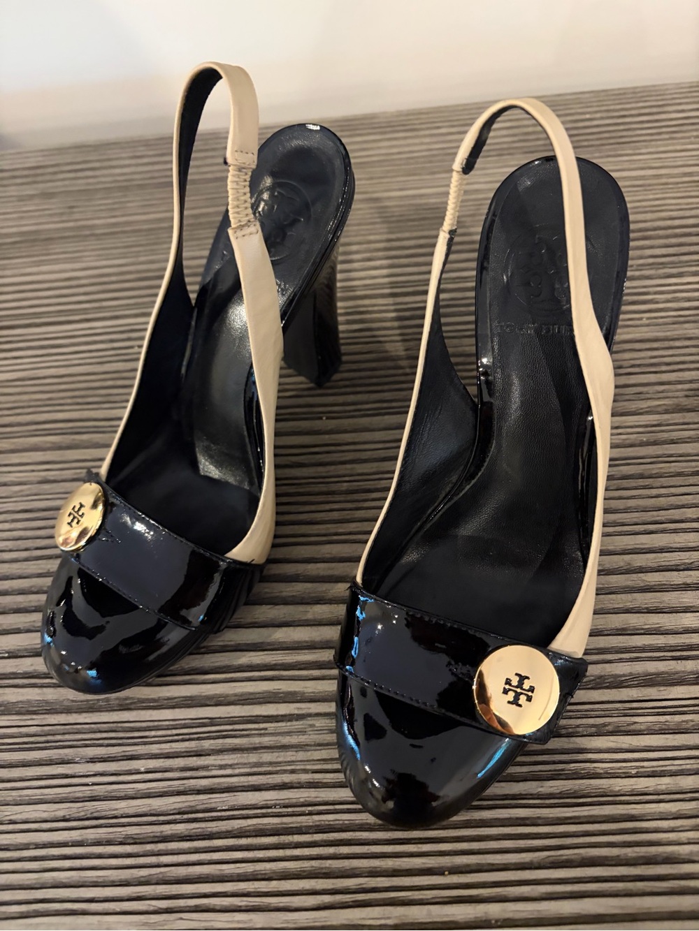Tory Burch Black and Cream Patent Leather Slingback Heels with Gold Logo